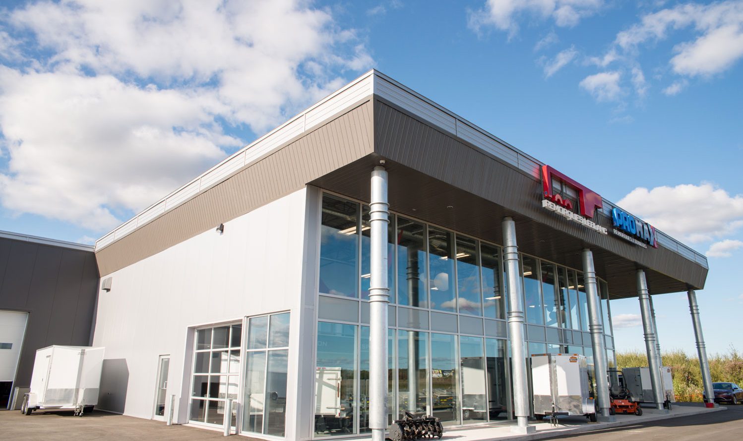 INSTALLATION DAMA Panneaux exterieurs projet Remorquages ProMax