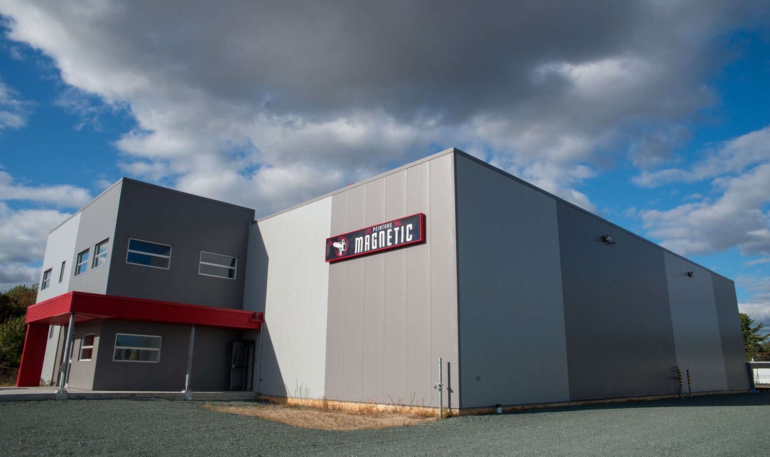 INSTALLATION DAMA Panneaux extérieurs projet peinture magnetic